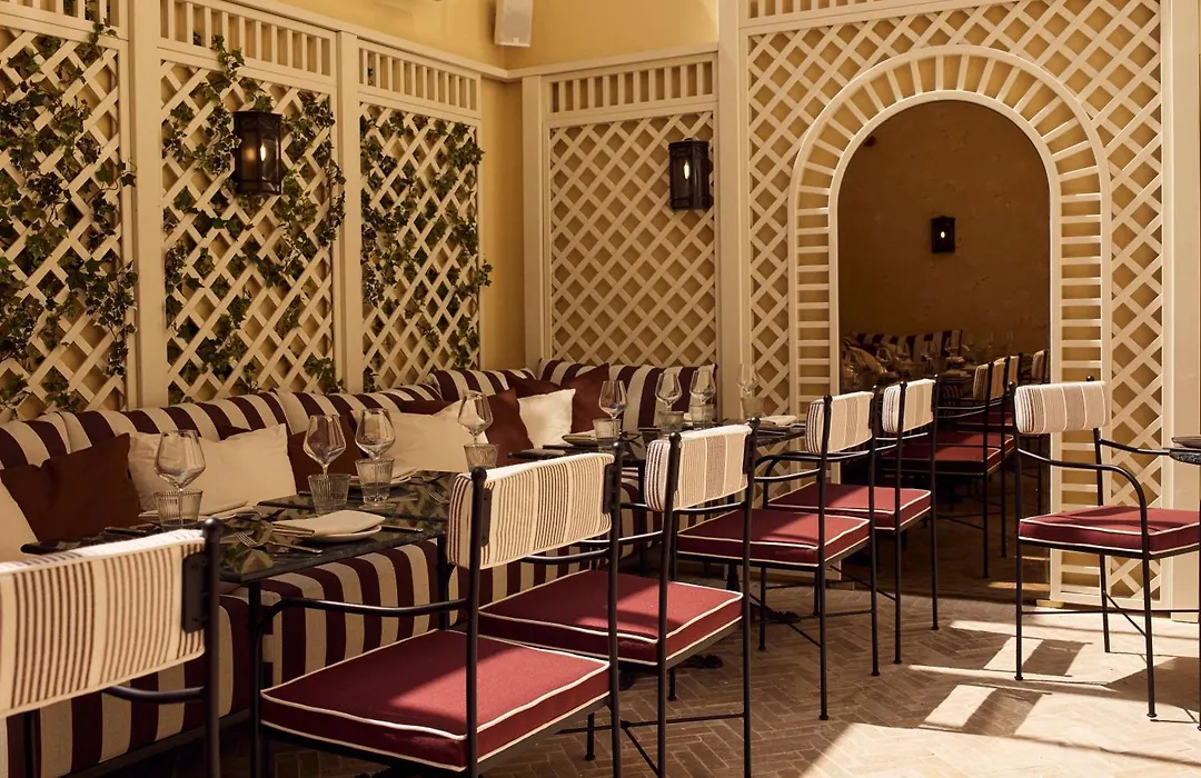The Leonard Hotel-1